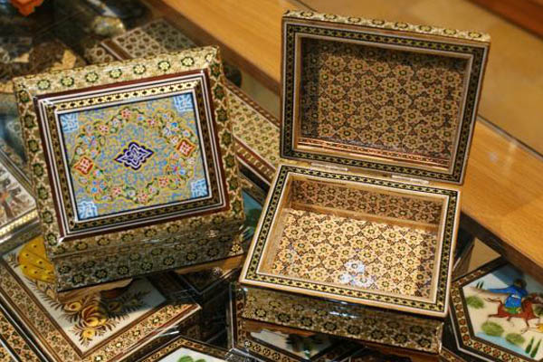 هنرمند خاتم کار