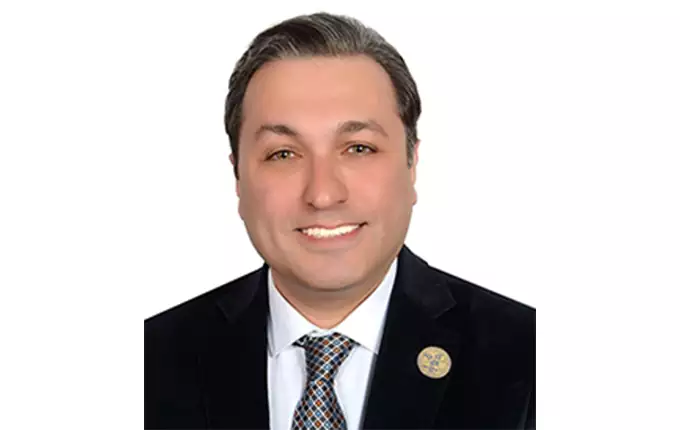 دکتر کیوان دارندگان بهترین متخصص زیبایی در تهران