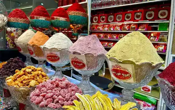 بازار رضا مکان دیدنی خوب در مشهد