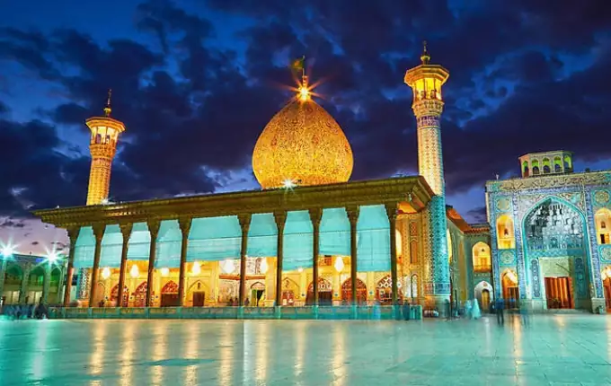 حرم شاهچراغ بهترین جاهای تفریحی در شیراز
