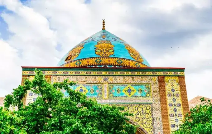مسجد کبود از بهترین مکان های تفریحی ایروان ارمنستان