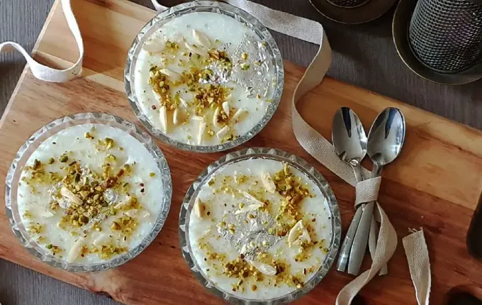 طرز تهیه فرنی از دسرهای ایرانی