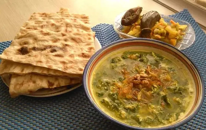 طرز تهیه شوربای تره (سوزی شوربا) غذای سنتی تبریز