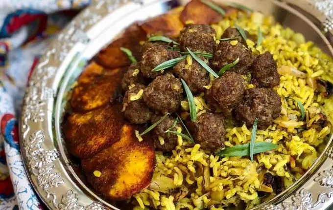 کلم پلو از بهترین غذاهای سنتی شیراز