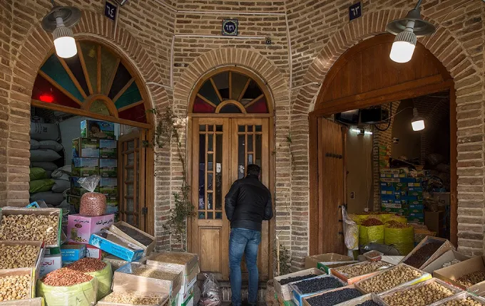 کاروانسرای خانات از بهترین مراکز خرید آجیل در تهران