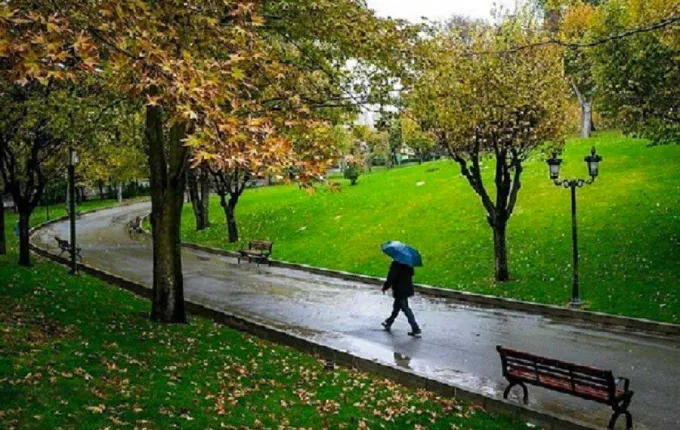 پارک ملت از بهترین پارک های تهران در شب